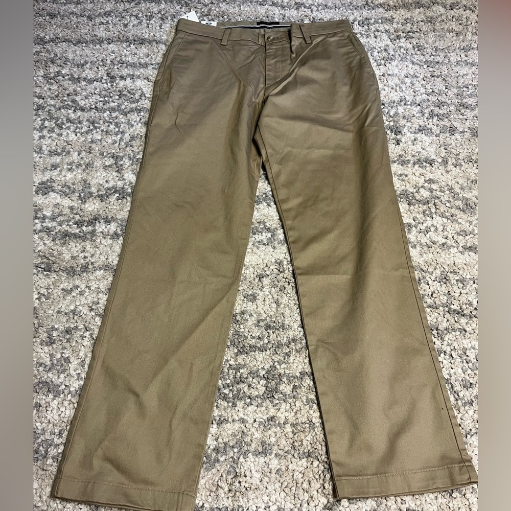 NWT Dockers Signature Khakis, Straight Fit - Picture 4 of 9